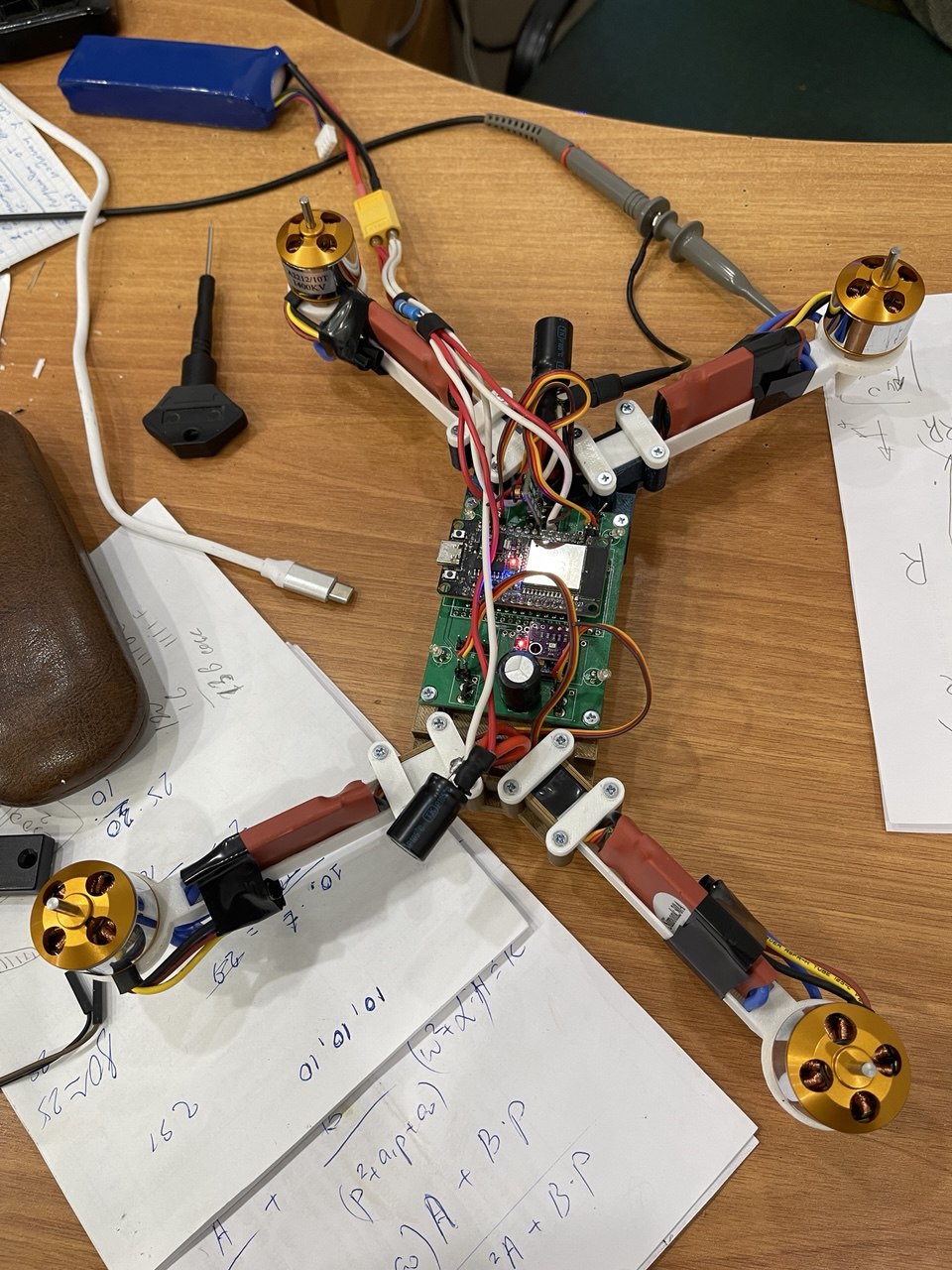 Собранный квадрокоптер